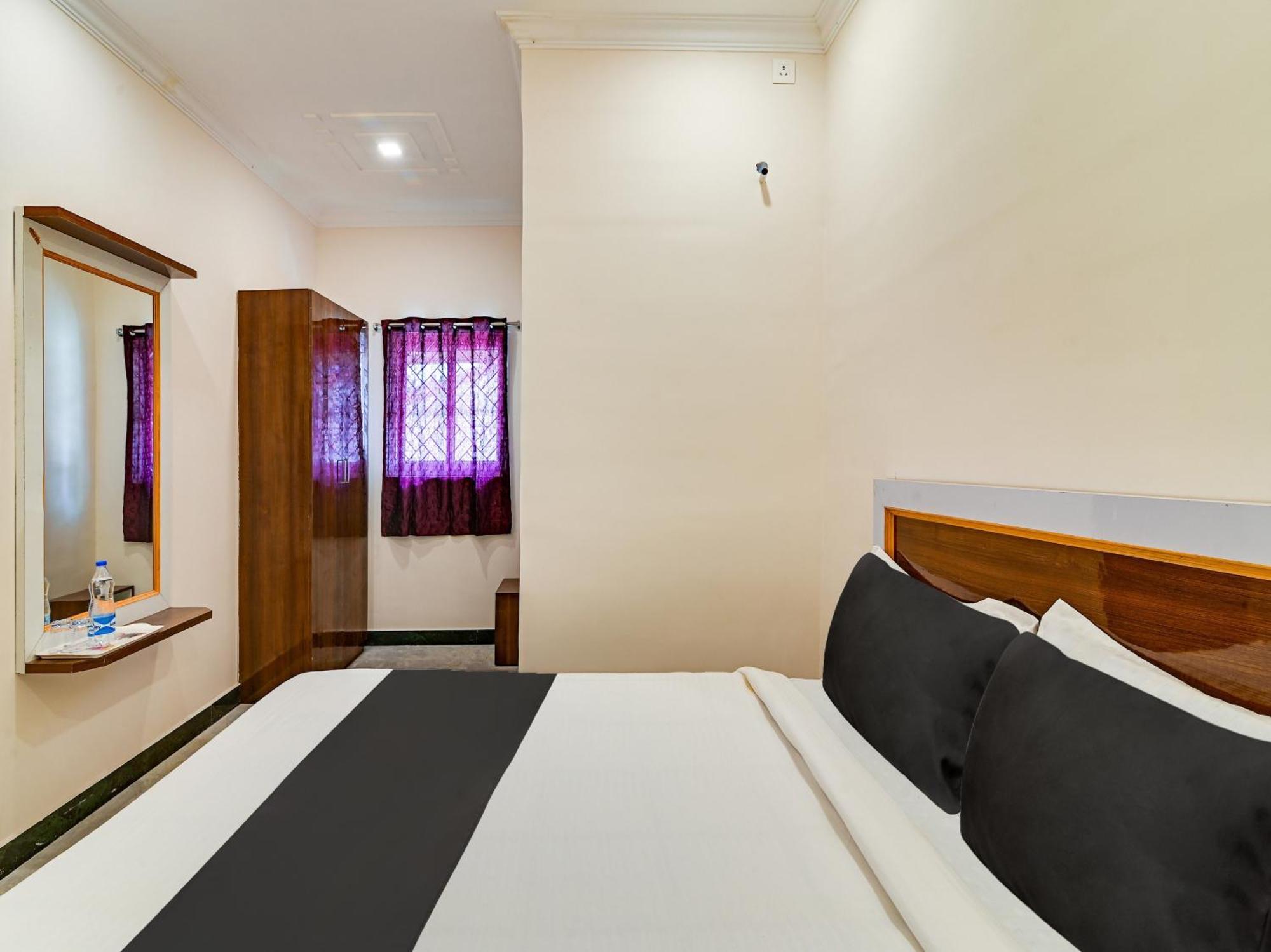 Hotel O Rj Royal Inn Vellore Exteriör bild
