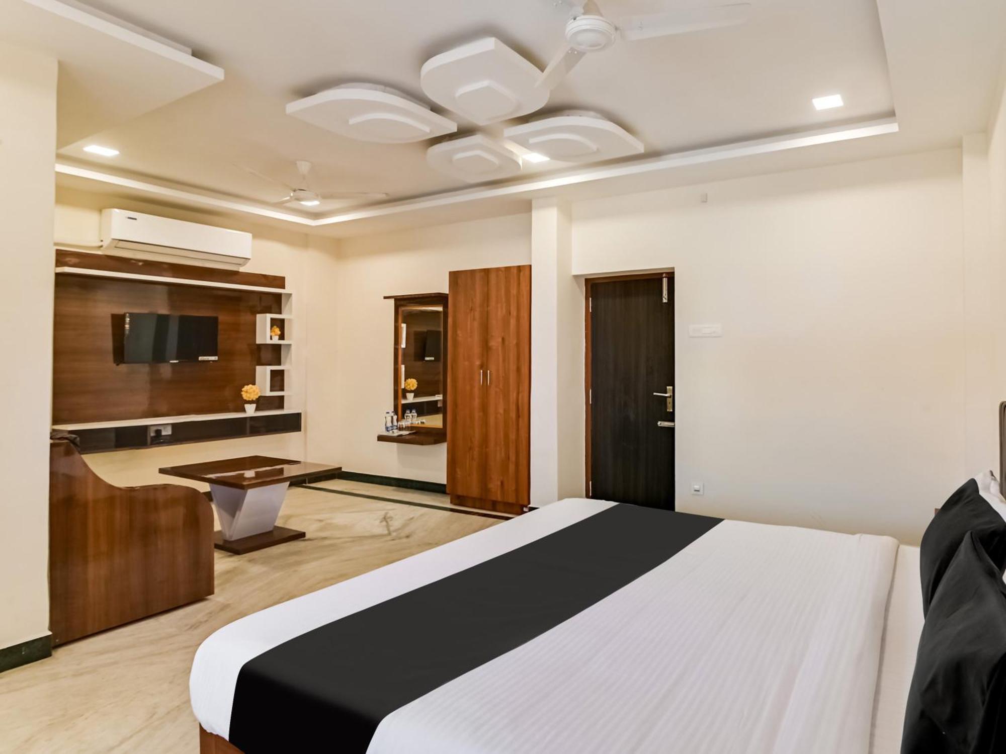 Hotel O Rj Royal Inn Vellore Exteriör bild